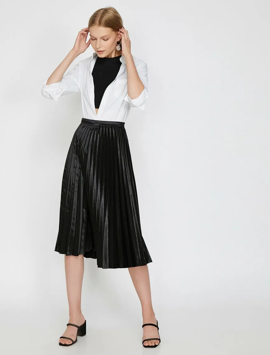 12055 Black Above Knee Skirt