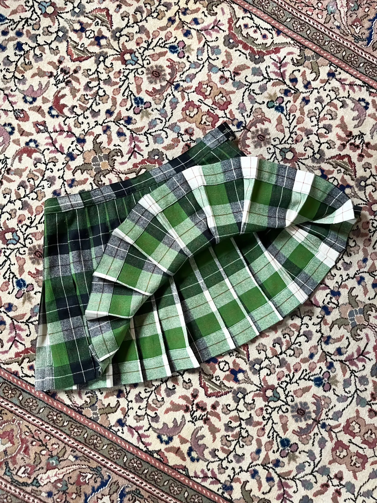 Cutest Reversible Pleated Holiday Plaid Skirt / Sz Medium