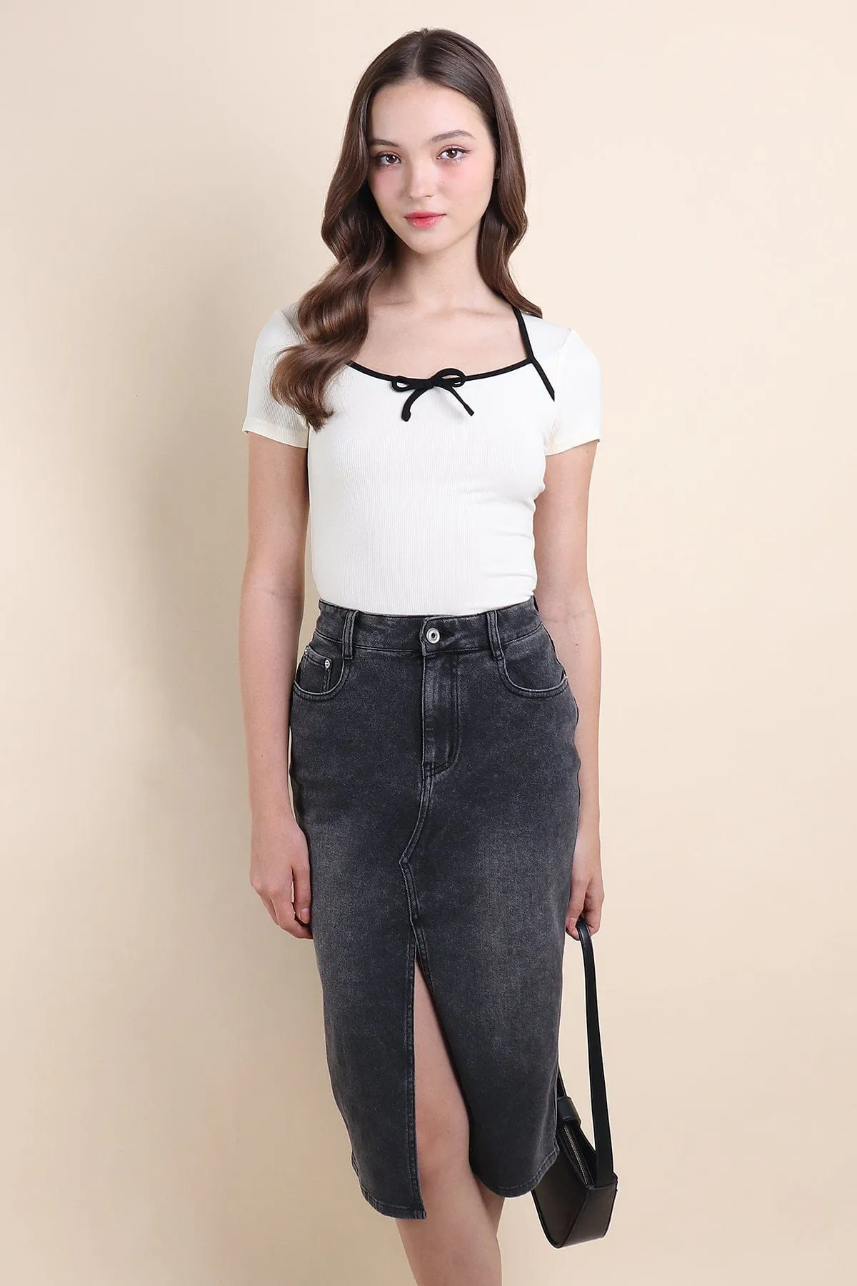 MERALD FRONT SLIT DENIM SKIRT IN GUN