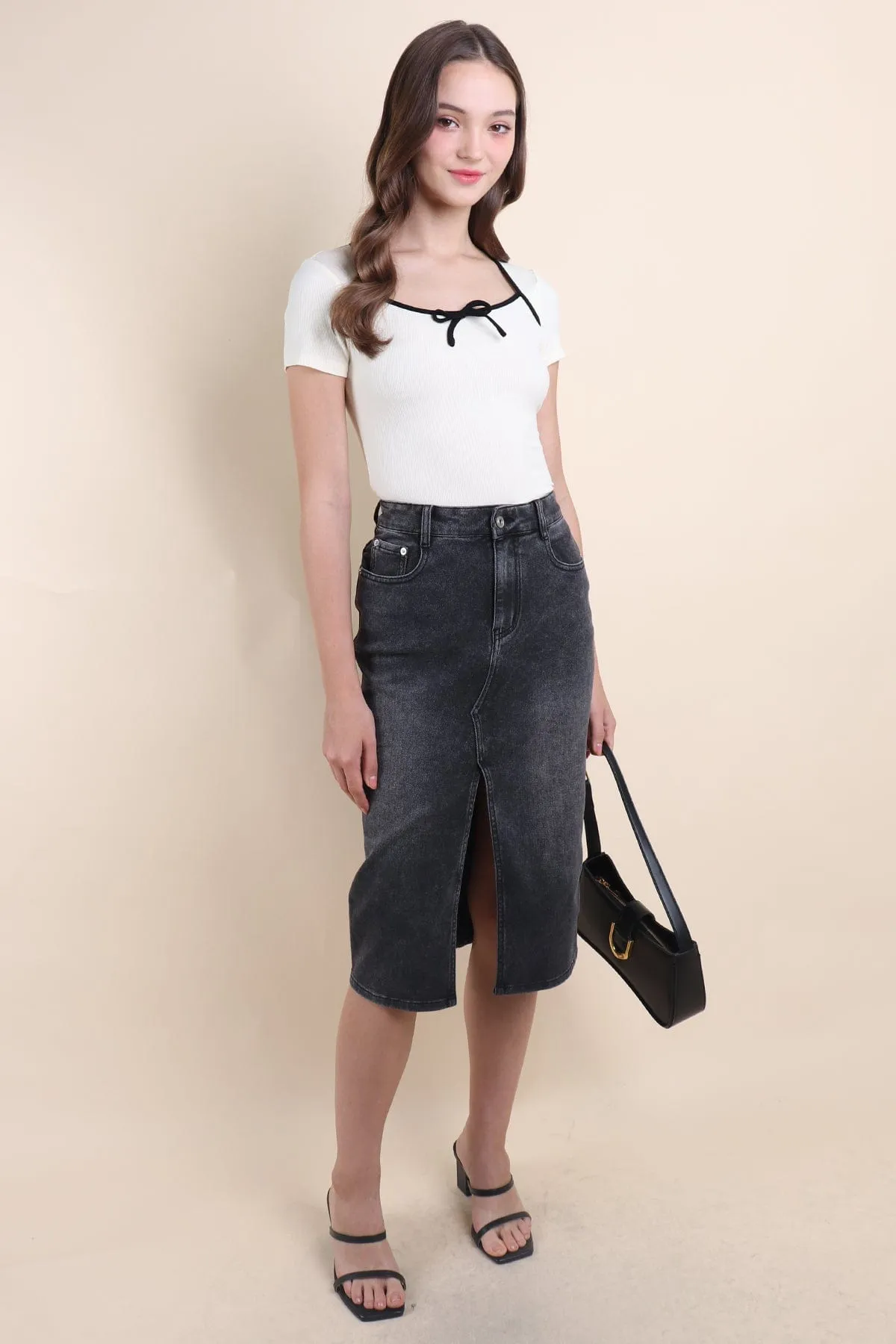 MERALD FRONT SLIT DENIM SKIRT IN GUN