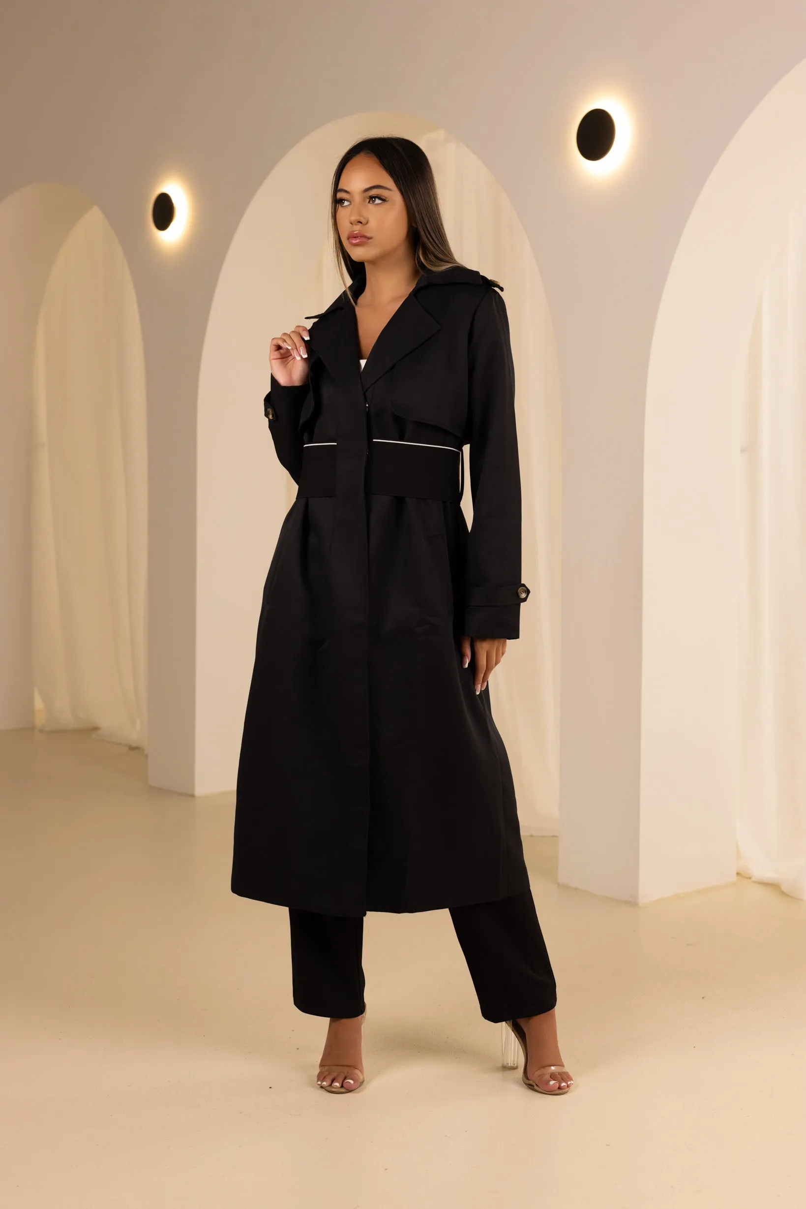 Modelle/Move Detailed Trench Coat