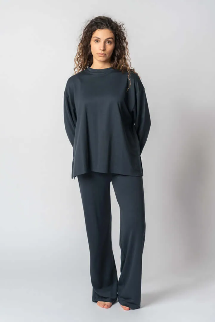 Round-Neck Long-Sleeve Shirt