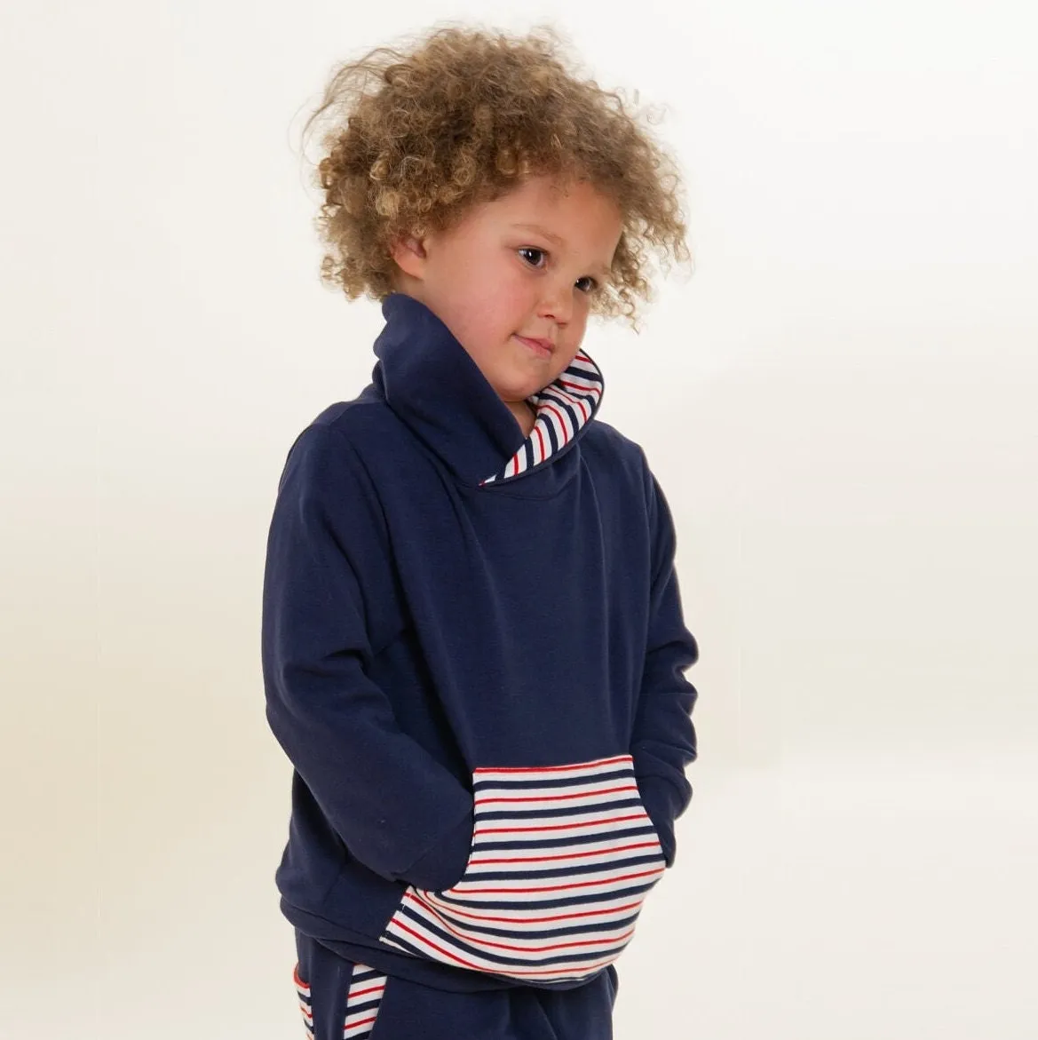 Schnittmuster Pullover mit Schalkragen für Mädchen   Junge FLY von Patternforkids Ebook PDF